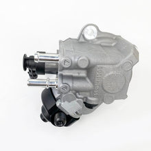 Załaduj obraz do przeglądarki galerii, High pressure fuel pump unit with metal body and two silver inlet pipes