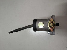 Carica l'immagine nel visualizzatore di Gallery, Gear lever control mechanism assembly for daily4x4 4x2 – product image 1 | SUONAMA
