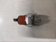 Carica l'immagine nel visualizzatore di Gallery, Oil pressure sensor 500356062 98469129 for daily4x4 4x2 – product image 2 | SUONAMA