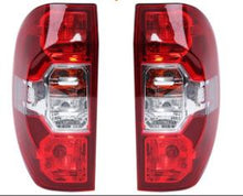 Carica l'immagine nel visualizzatore di Gallery, Rear taillight set with red housing and clear reverse/indicator lenses