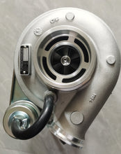 Cargar imagen en el visor de la Galería, Turbocharger with silver compressor housing and black turbo wheel opening