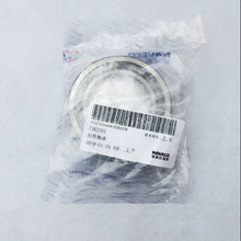 Carregar imagem no visualizador da galeria, Hub bearing ring in clear plastic bag with barcode label and circular bearing seal