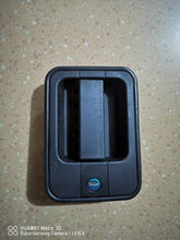 Carica l'immagine nel visualizzatore di Gallery, External front door handle 98404709 98404710 for truck – product image 3 | SUONAMA