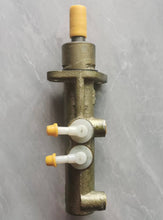 Cargar imagen en el visor de la Galería, brake master cylinder 2991743 42530542 for daily 4x2