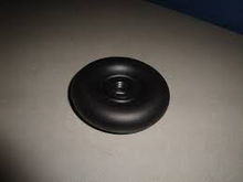 Carica l'immagine nel visualizzatore di Gallery, Black molded gear lever dust cover cap with circular center opening