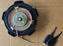 Charger l'image dans la galerie, Fuel tank cap kit with metal lock plate, chain, and key set