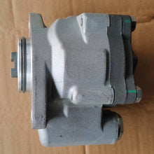 Cargar imagen en el visor de la Galería, Hydraulic power steering pump with pulley wheel and molded gray cast casing