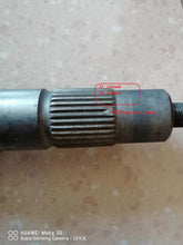 Cargar imagen en el visor de la Galería, Torsion bar splined section with red labeled measurements over the metal.