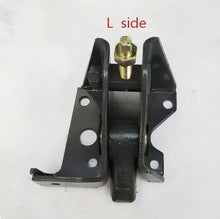 Загрузить изображение в средство просмотра галереи, Слева черные скобы с резьбовыми отверстиями и круглыми отверстиями
