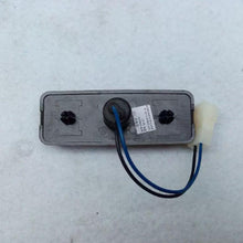 Load image into Gallery viewer, front fender side light 98418492 for daily 4x4 4x2

