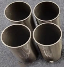 Görseli Galeri görüntüleyiciye yükleyin, Motor için açık delikli dört metal silindir astarı
