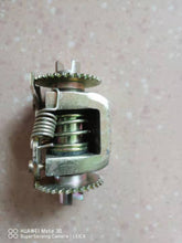 Load image into Gallery viewer, rear brake adjusting assembly 8198934 for daily 4x4
