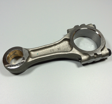 Load image into Gallery viewer, connecting rod assembly 97210187  for daily 2.8 engine
