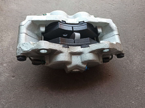 front brake caliper assembly 98420721 98438402 98420720 98438401 for iveco daily 4x4 - suonama