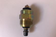 Load image into Gallery viewer, Fuel Shut Off Solenoid 8190393 0330001047 for iveco daily 4x4 4x2 - suonama
