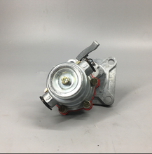 Load image into Gallery viewer, hand pressure pump oil pump 4764289 for daily 4x4 4x2

