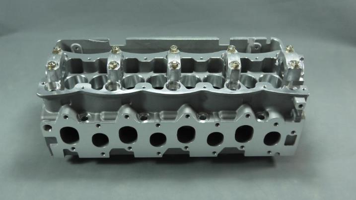 Cylinder Head 500355543 500355509 for daily 8140.23/43 engine