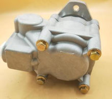 Load image into Gallery viewer, Steering power pump 41211093 for truck
