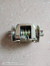 Load image into Gallery viewer, rear brake adjusting assembly 8198934 for daily 4x4
