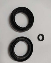 Load image into Gallery viewer, transfer case oil seal for iveco daily 4x4 - suonama

