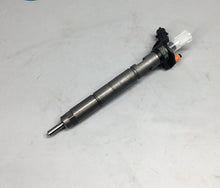 Load image into Gallery viewer, Diesel Fuel Injector Bosch 5801540211 New for F1C engine - suonama
